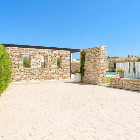 Vanta Villa *